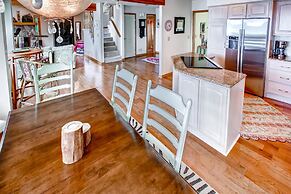 Lavish Charlevoix Home on Lake Michigan, Fire Pit