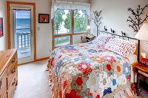 Lavish Charlevoix Home on Lake Michigan, Fire Pit