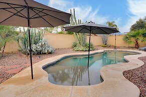 Pool, Fenced Yard: El Mirage 'sunshine House'