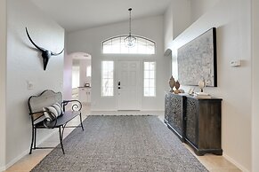 Pool, Fenced Yard: El Mirage 'sunshine House'