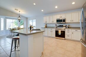 Pool, Fenced Yard: El Mirage 'sunshine House'