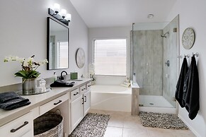 Pool, Fenced Yard: El Mirage 'sunshine House'