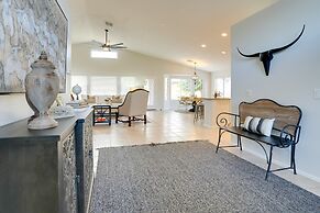 Pool, Fenced Yard: El Mirage 'sunshine House'