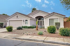Pool, Fenced Yard: El Mirage 'sunshine House'