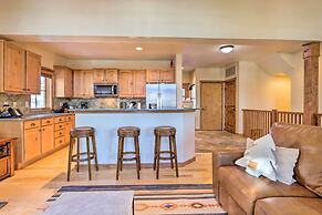 Ski-in/ski-out Donnelly Townhome w/ Hot Tub!