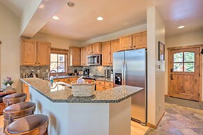 Ski-in/ski-out Donnelly Townhome w/ Hot Tub!