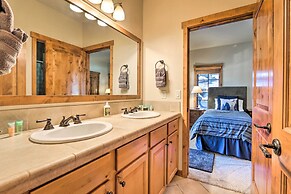 Ski-in/ski-out Donnelly Townhome w/ Hot Tub!