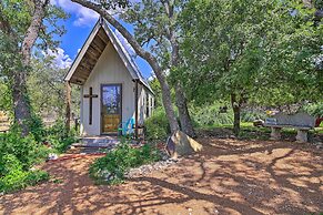 Cozy Texas Retreat w/ Patio, Grill & Fire Pit!