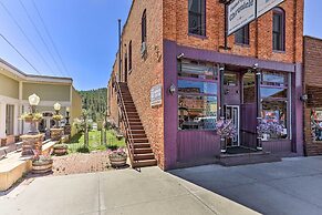 Custer Apt in Heart of Town: Shop, Dine, Hike