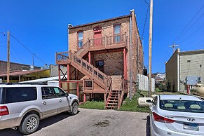 Custer Apt in Heart of Town: Shop, Dine, Hike