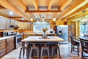Peaceful Garden Valley Cabin w/ Private Deck!