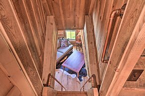 Montana Retreat: Original Hamilton Log Cabin!