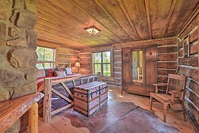 Montana Retreat: Original Hamilton Log Cabin!