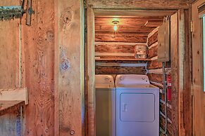 Montana Retreat: Original Hamilton Log Cabin!