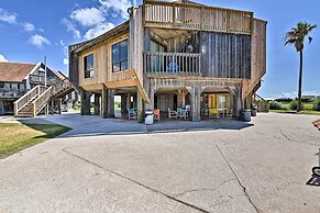 Matagorda Townhome W/deck, Views, Pool Access