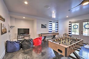 Mtn-view Cabin w/ Game Room & Deck in Flagstaff