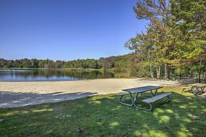 Tobyhanna Home w/ Hot Tub & Resort Amenities