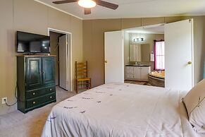 Tennessee Vacation Rental ~ 2 Mi to Windrock Park!