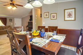 Tennessee Vacation Rental ~ 2 Mi to Windrock Park!