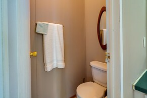 Tennessee Vacation Rental ~ 2 Mi to Windrock Park!