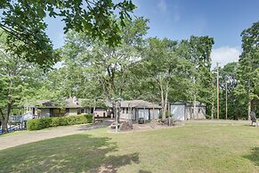 Private Pool: Lakefront Home in Hot Springs!