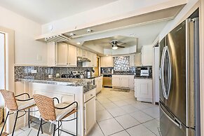 Private Pool: Lakefront Home in Hot Springs!