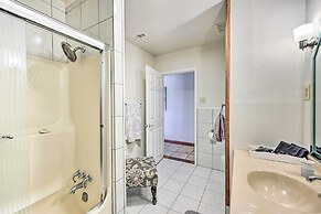 Private Pool: Lakefront Home in Hot Springs!