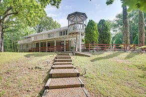 Private Pool: Lakefront Home in Hot Springs!