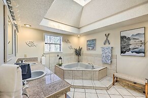 Private Pool: Lakefront Home in Hot Springs!