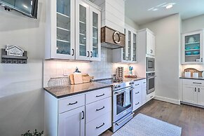 Modern Kingsland Lake Front House w/ Heated Pool!