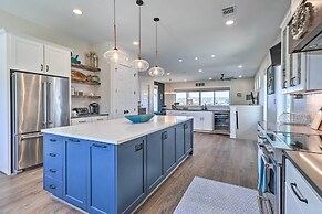 Modern Kingsland Lake Front House w/ Heated Pool!