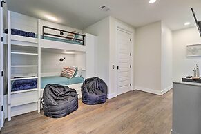 Modern Kingsland Lake Front House w/ Heated Pool!