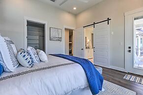 Modern Kingsland Lake Front House w/ Heated Pool!