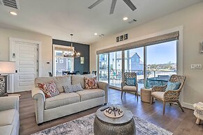 Modern Kingsland Lake Front House w/ Heated Pool!