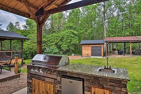 Rustic Sunset Escape on 67 Acres: Outdoor Kitchen
