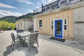 Central Lava Hot Springs Studio w/ Deck & Views!