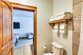 Central Lava Hot Springs Studio w/ Deck & Views!