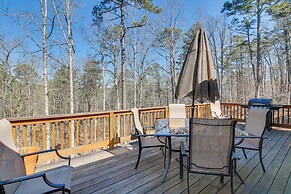< 1 Mi to Lake: Hot Springs Village Escape w/ Deck