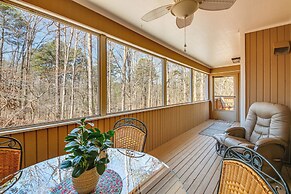 < 1 Mi to Lake: Hot Springs Village Escape w/ Deck