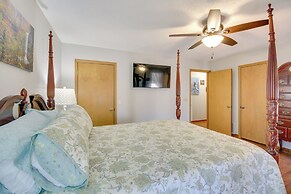 < 1 Mi to Lake: Hot Springs Village Escape w/ Deck