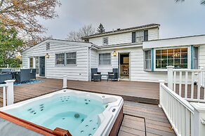 Slope Views: Luxe Windham Retreat w/ Hot Tub!