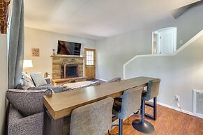 Bright Lakeside Home w/ Deck: 2 Mi to Rainbow Lake