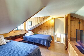 Bright Lakeside Home w/ Deck: 2 Mi to Rainbow Lake