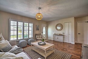 Naples Oasis w/ Screened Pool, Bike to Beach!