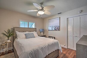 Naples Oasis w/ Screened Pool, Bike to Beach!