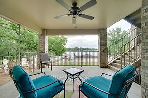 Lakefront Pittsburg Villa w/ Private Pool!