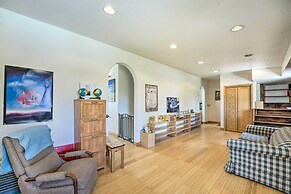 Lakefront Country Home w/ Waterslide & Trampoline!