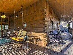 'cozy Nest' Gatlinburg Cabin w/ Porch & Jacuzzi!