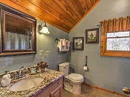 'cozy Nest' Gatlinburg Cabin w/ Porch & Jacuzzi!