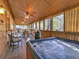 'cozy Nest' Gatlinburg Cabin w/ Porch & Jacuzzi!